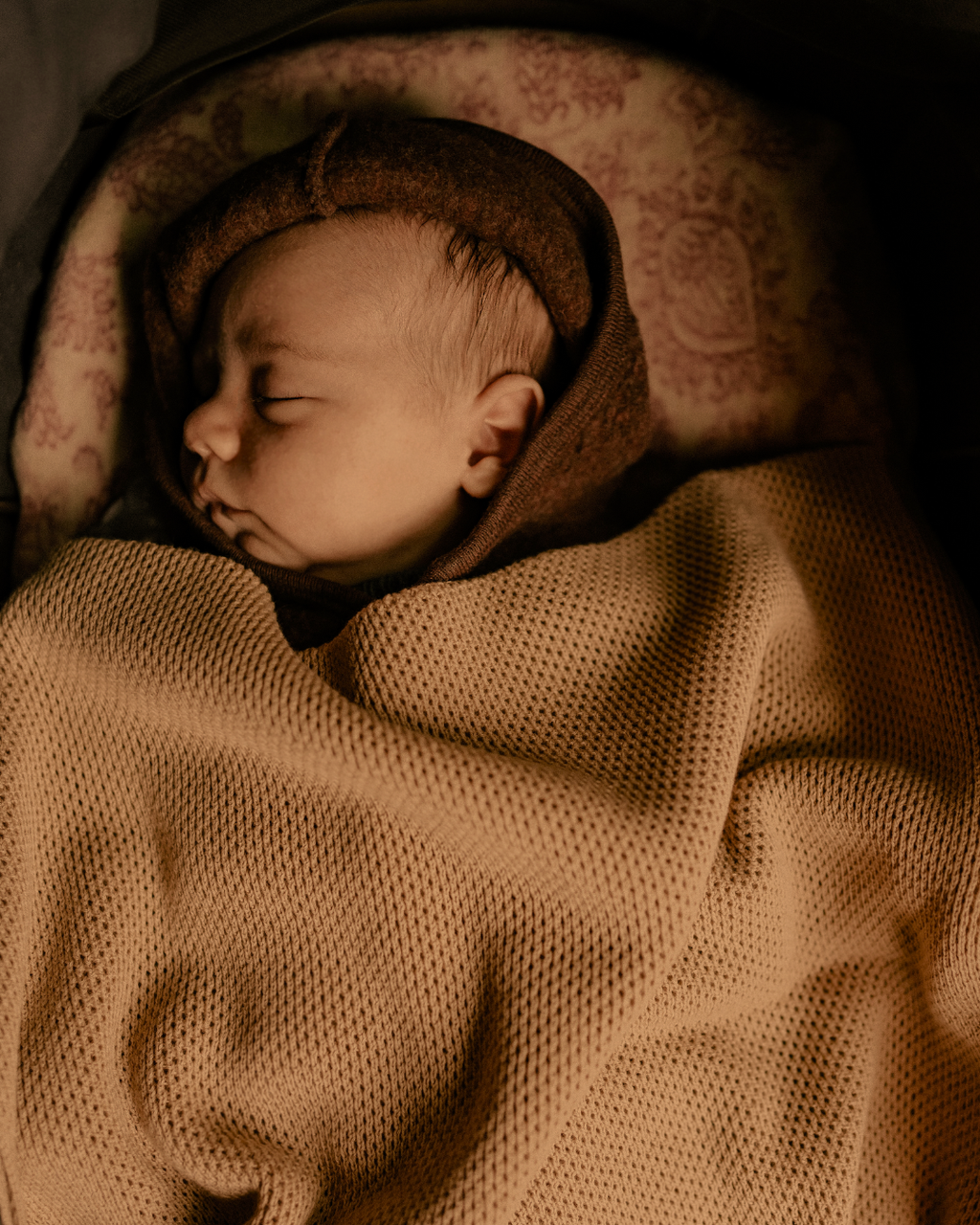 Momcho Breastfeeding Cover In Shade Gaia